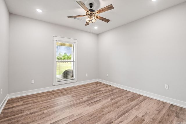 17 Republican Loop, Greenbrier, AR 72058