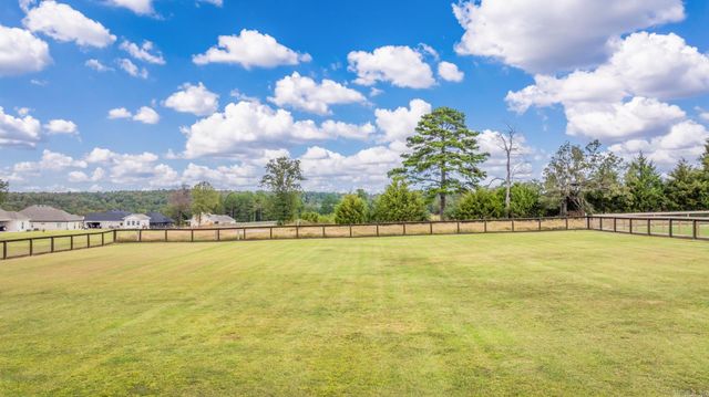 17 Republican Loop, Greenbrier, AR 72058