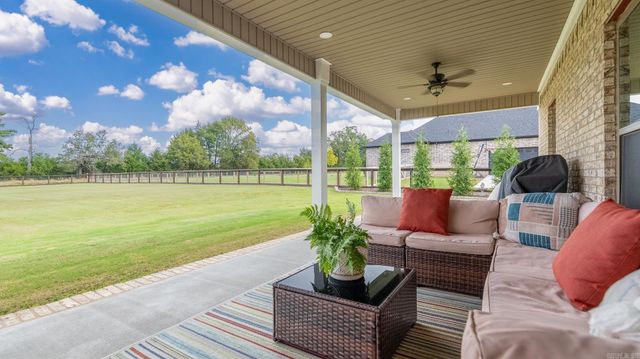 17 Republican Loop, Greenbrier, AR 72058