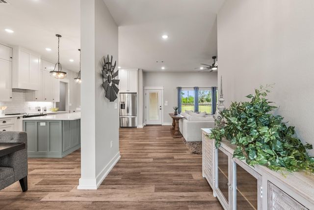 17 Republican Loop, Greenbrier, AR 72058