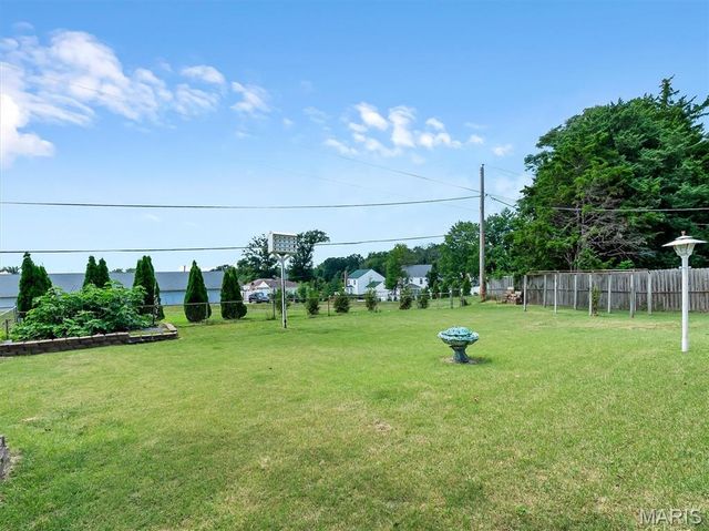 1215 Holgate Drive, Manchester, MO 63021