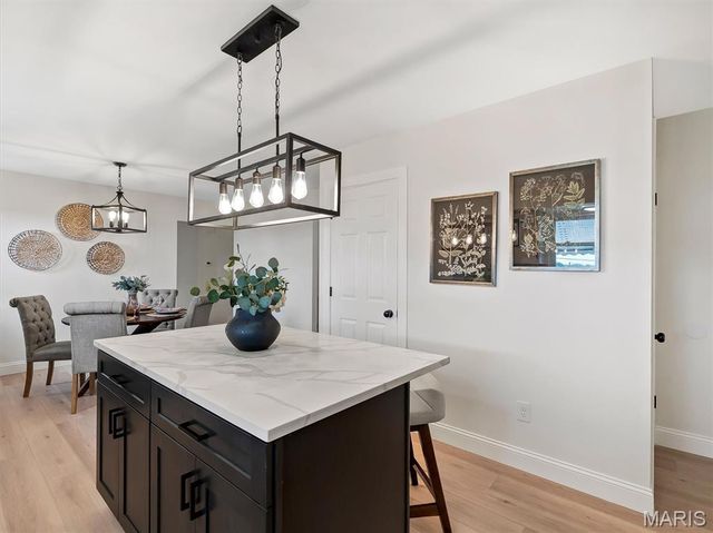 1215 Holgate Drive, Manchester, MO 63021
