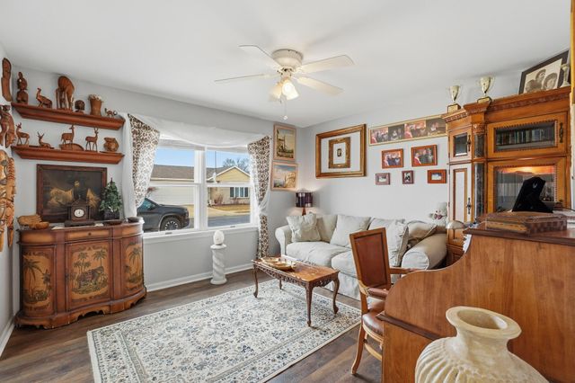 321 Valley Court, Lowell, IN 46356