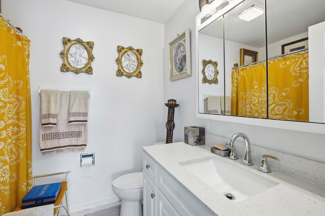 321 Valley Court, Lowell, IN 46356