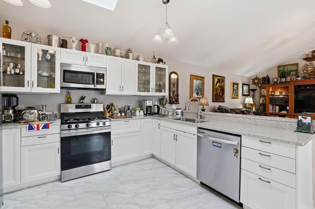 321 Valley Court, Lowell, IN 46356