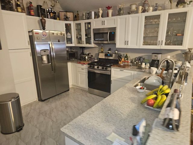 321 Valley Court, Lowell, IN 46356