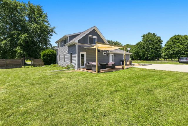 2719 S Cleveland Avenue, Saint Joseph, MI 49085