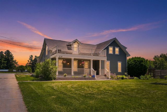 2719 S Cleveland Avenue, Saint Joseph, MI 49085