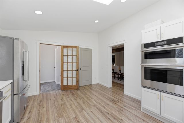 2719 S Cleveland Avenue, Saint Joseph, MI 49085