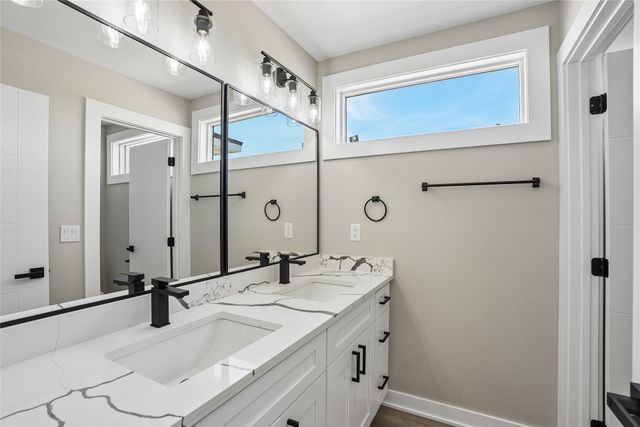 14522 Northpark Drive, Urbandale, IA 50323