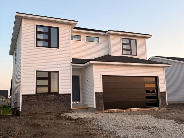 14522 Northpark Drive, Urbandale, IA 50323