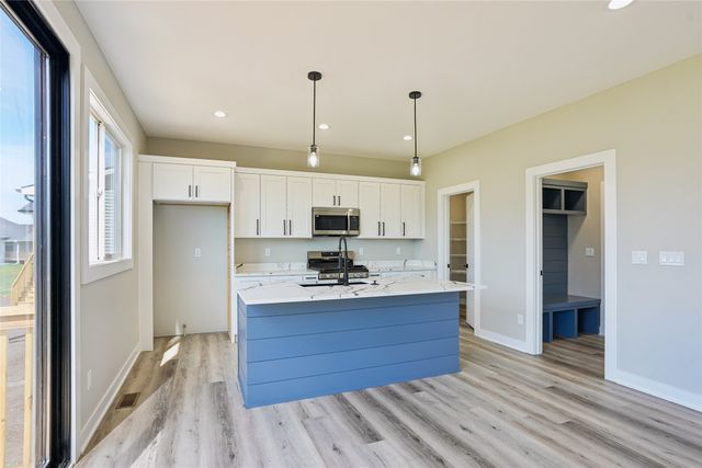 14522 Northpark Drive, Urbandale, IA 50323
