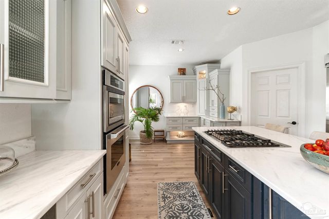 332 Deer Point Dr, Gulf Breeze, FL 32561