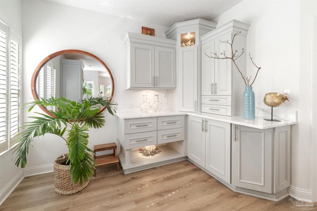 332 Deer Point Dr, Gulf Breeze, FL 32561