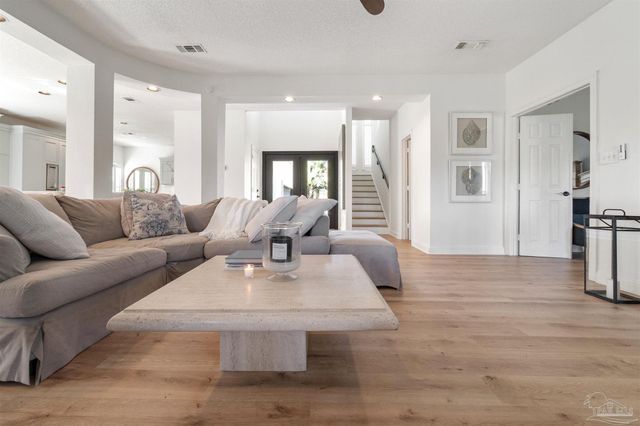 332 Deer Point Dr, Gulf Breeze, FL 32561