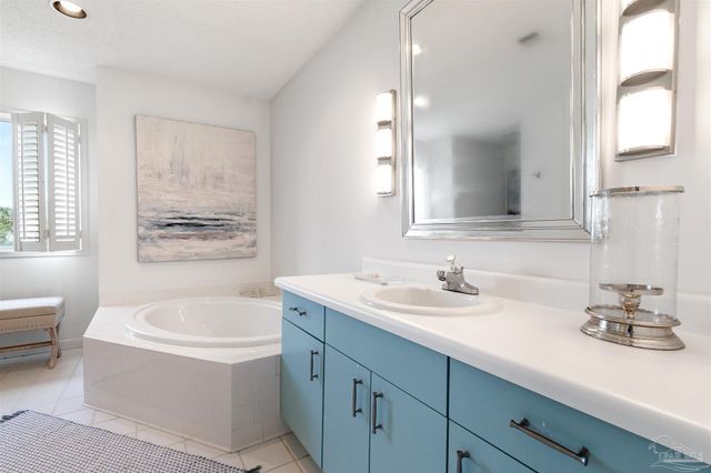 332 Deer Point Dr, Gulf Breeze, FL 32561