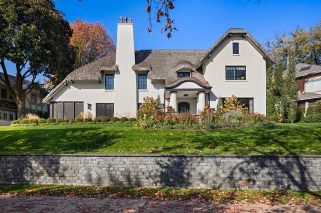 2388 W Lake Of The Isles Parkway, Minneapolis, MN 55405