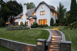 2388 W Lake Of The Isles Parkway, Minneapolis, MN 55405