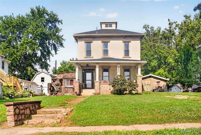 327 N 3rd Street, Greenville, IL 62246