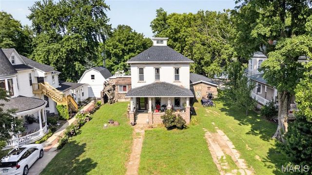 327 N 3rd Street, Greenville, IL 62246