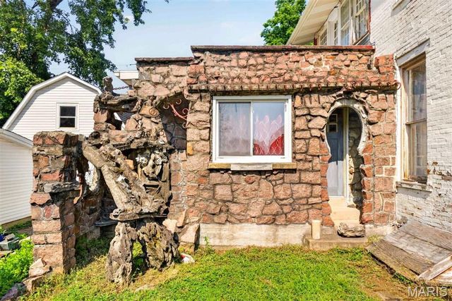 327 N 3rd Street, Greenville, IL 62246