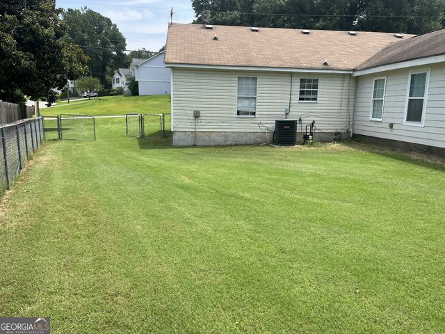 300 W Midland Avenue, Winder, GA 30680