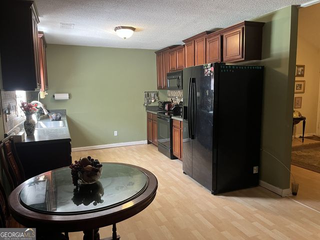 300 W Midland Avenue, Winder, GA 30680
