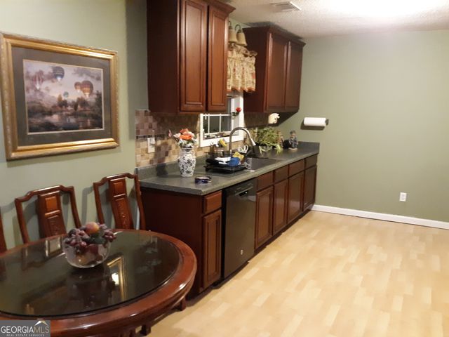 300 W Midland Avenue, Winder, GA 30680