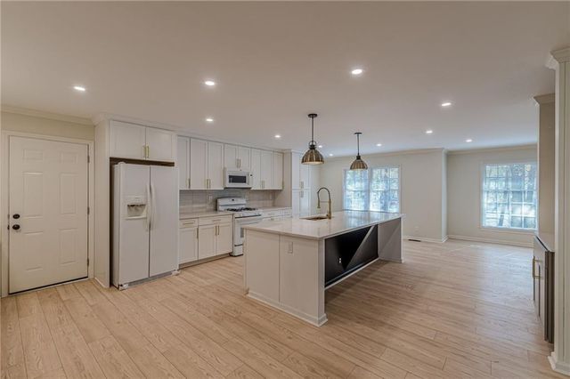 3121 Cascade SW Road, Atlanta, GA 30311