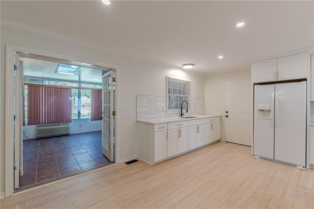 3121 Cascade SW Road, Atlanta, GA 30311