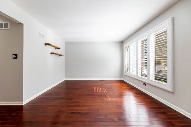 11134 S Sawyer Avenue, Chicago, IL 60655