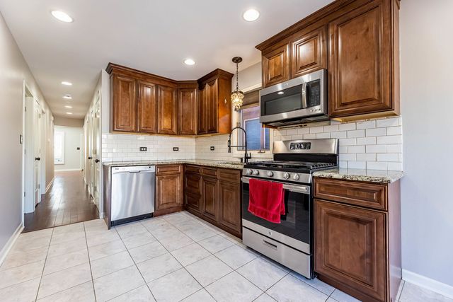11134 S Sawyer Avenue, Chicago, IL 60655