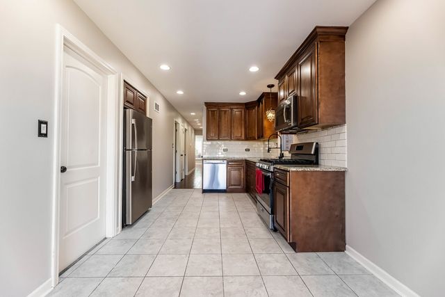 11134 S Sawyer Avenue, Chicago, IL 60655