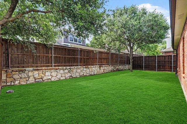 8586 Robertson Drive, Frisco, TX 75036