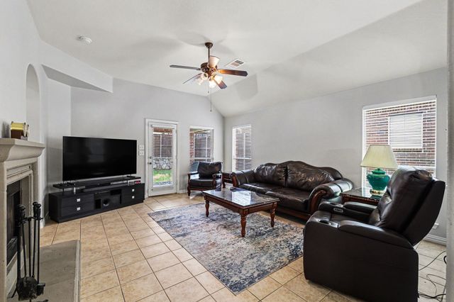 8586 Robertson Drive, Frisco, TX 75036