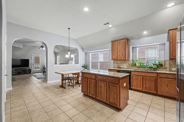 8586 Robertson Drive, Frisco, TX 75036