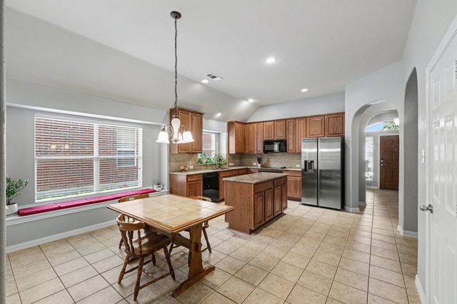 8586 Robertson Drive, Frisco, TX 75036