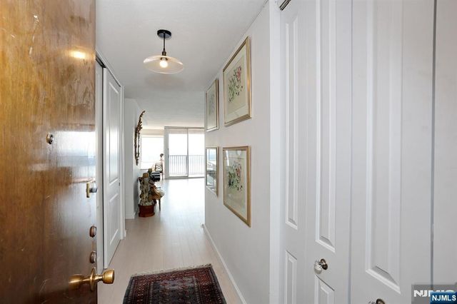 5 Horizon Road 2209, Fort Lee, NJ 07024