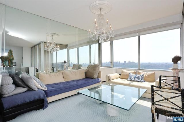 5 Horizon Road 2209, Fort Lee, NJ 07024