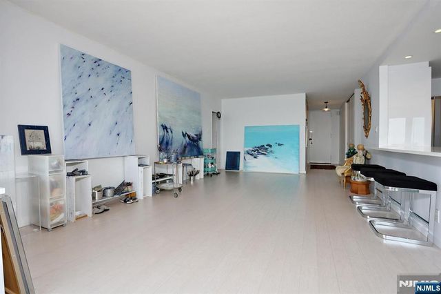 5 Horizon Road 2209, Fort Lee, NJ 07024