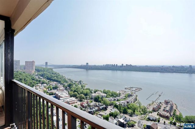 5 Horizon Road 2209, Fort Lee, NJ 07024
