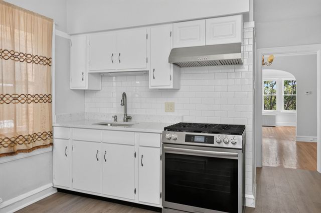 5644-46 W Melrose Street, Chicago, IL 60634