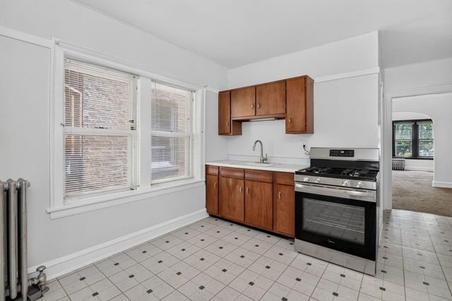 5644-46 W Melrose Street, Chicago, IL 60634
