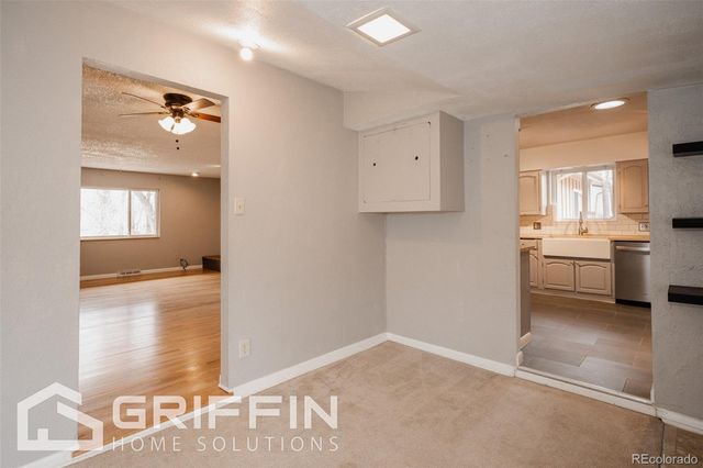 850 S Harlan Street, Lakewood, CO 80226