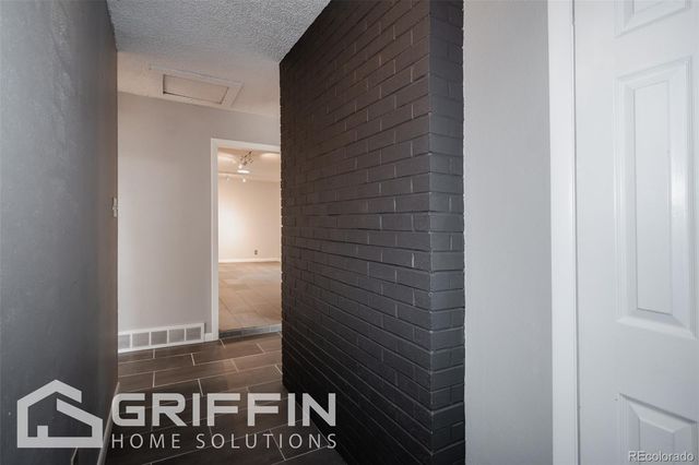 850 S Harlan Street, Lakewood, CO 80226