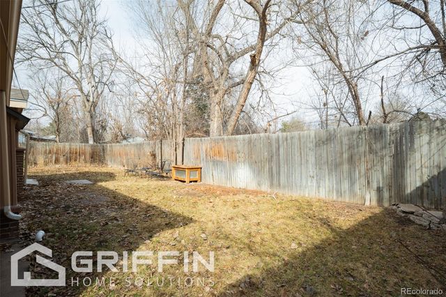 850 S Harlan Street, Lakewood, CO 80226