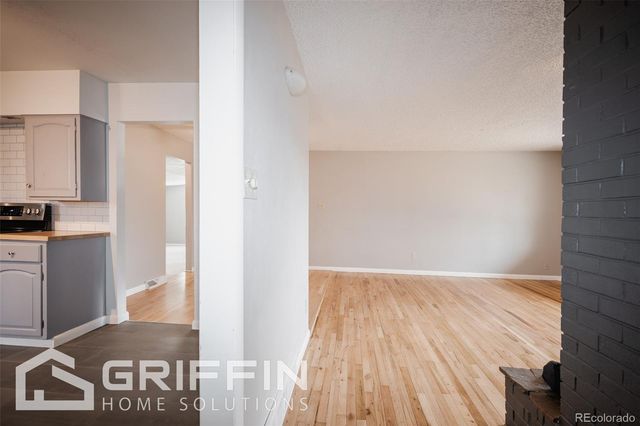 850 S Harlan Street, Lakewood, CO 80226