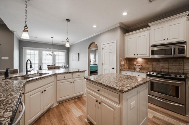 1060 Georgetown Drive, Conway, AR 72034