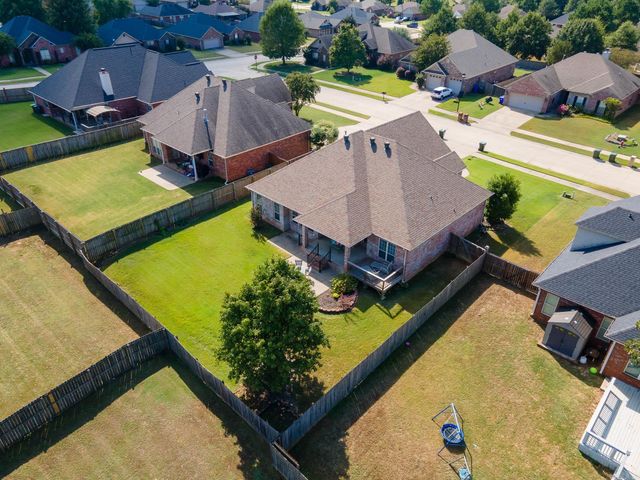 1060 Georgetown Drive, Conway, AR 72034