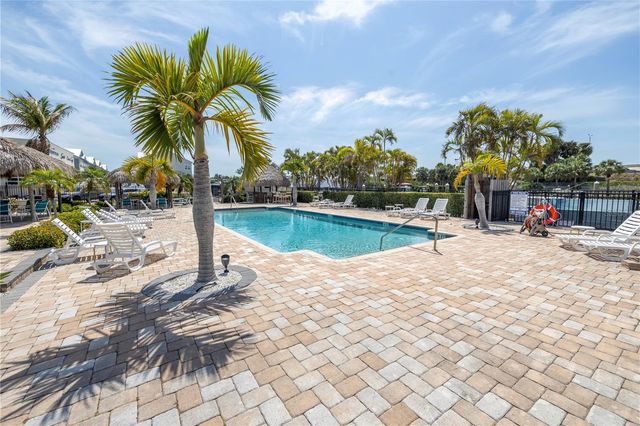 5930 ANCHORAGE WAY S, St Petersburg, FL 33712